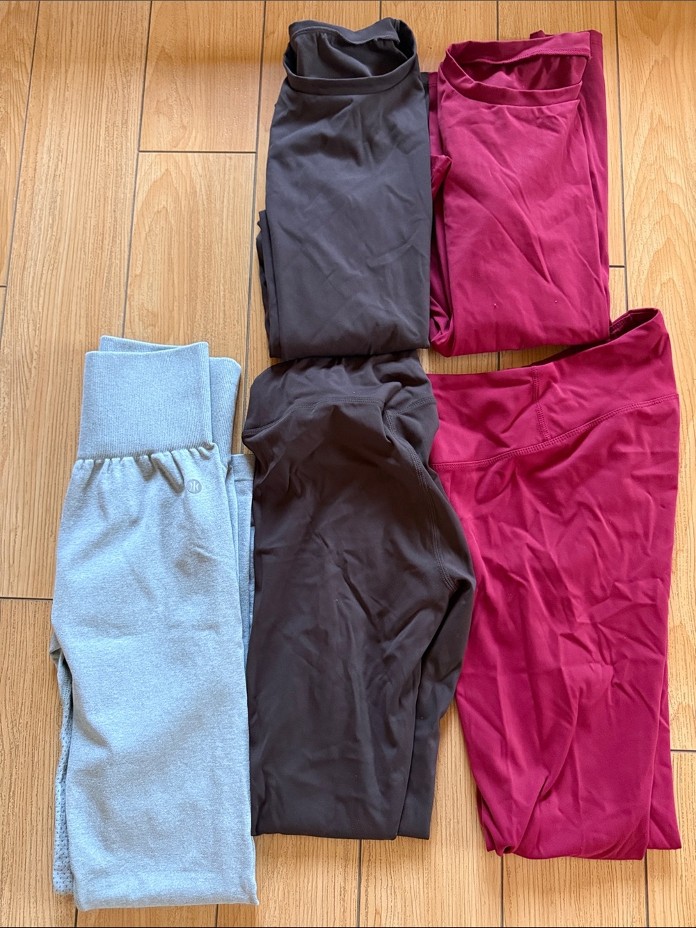 NcmRyu athletic Leggings in Maroon & Burgundy, and free gray leggings